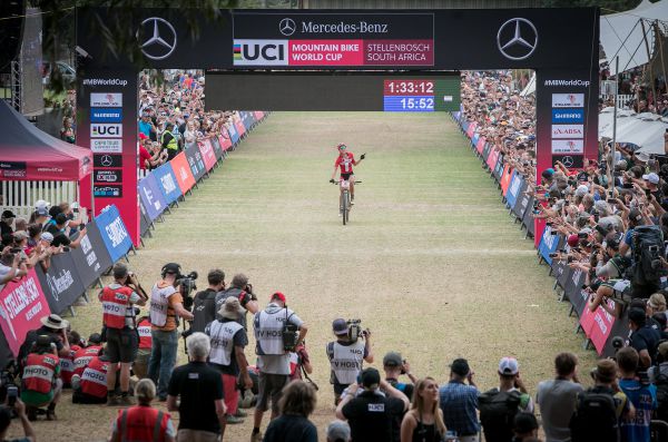 Annika Langvad si vychutnává vítězství