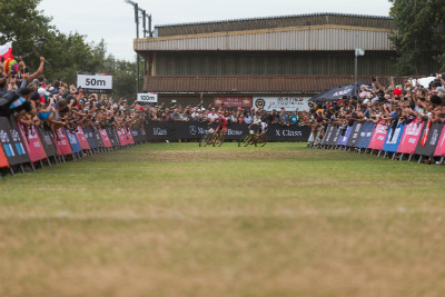 finálový spouboj Samuela Gaze a Nino Schurtera