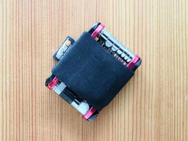 Přehled multiklíčů SuperB