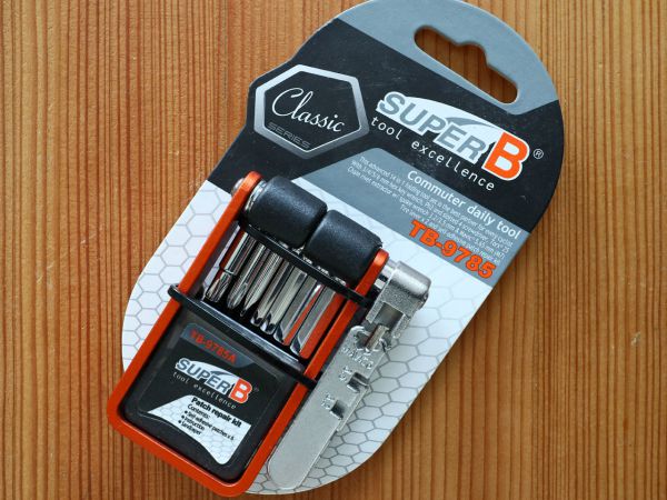 Přehled multiklíčů SuperB