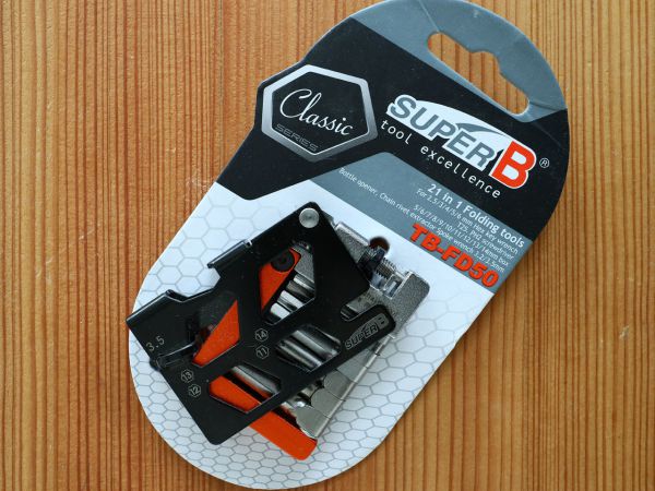 Přehled multiklíčů SuperB