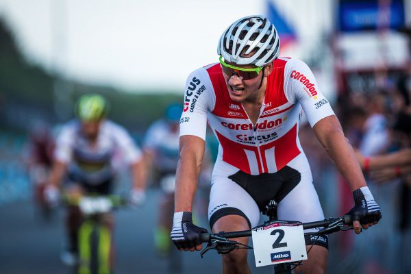 Mathieu van der Poel toho v cíli měl dost...