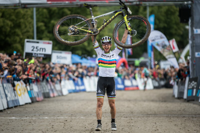 Nino Schurter znovu vítězí