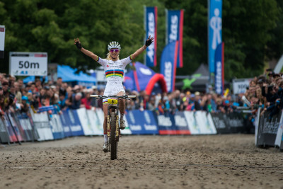 Jolanda Neff vítězí