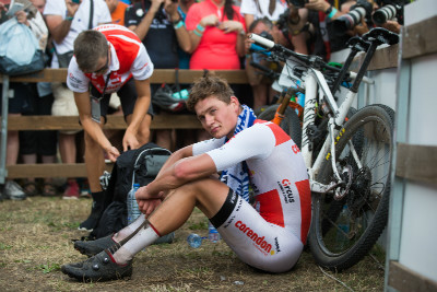 Mathieu van der Poel neměl ze třetího místa příliš radost