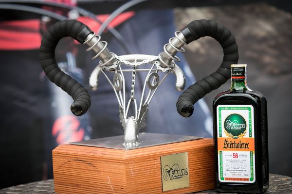 Originální závod vyžaduje originální ceny.... tyto se povedly, že?