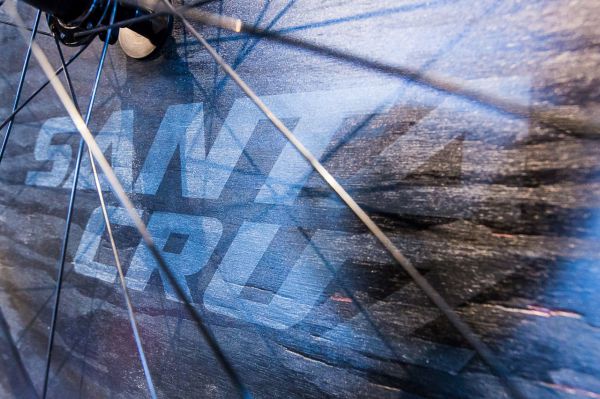 Santa Cruz factory - Za mřížemi