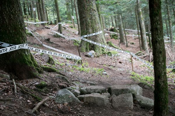 Další pěkný singl zavede bikery na nejvyšší bod trati