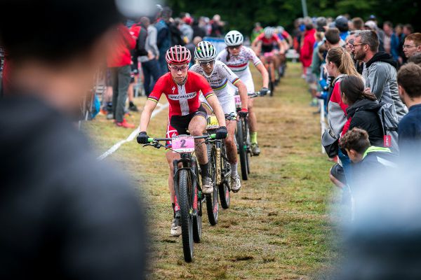 Annika Langvad stále kontrolovala první pozici