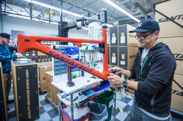 Santa Cruz factory - Rám Blur CC