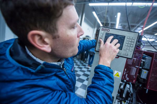 Santa Cruz factory - Jedem podle grafů