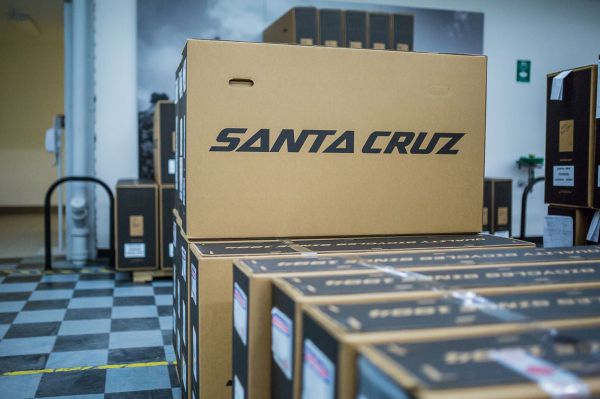 Santa Cruz factory - Co se složí v Santa Cruz, nezůstane v Santa Cruz