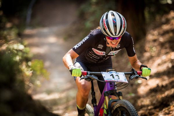 Karla Štěpánová cení tesáky, pouťák dal zabrat