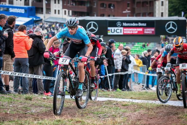Ondřej Cink stále dotahoval ztrátu na hlavní balík