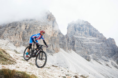 Jana Pichlíková trénuje sjezd z nejvyššího bodu trati pod Tre Cime