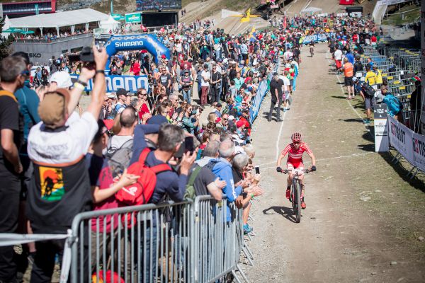 Annika Langvad si hned začala budovat náskok