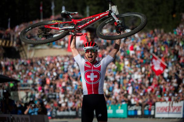 Sedminásobný mistr světa Nino Schurter