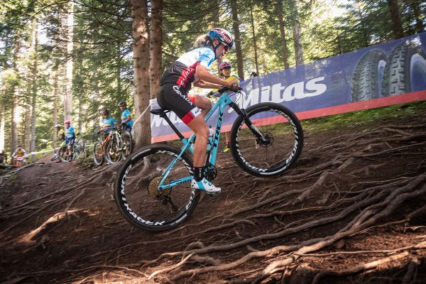 Emily Batty taktéž