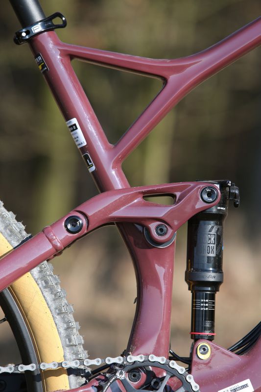 GT Sensor Carbon Expert