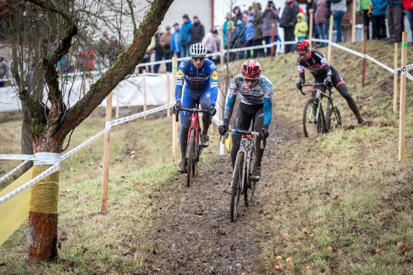 Trojice lídrů ve 2. kole - Boroš, Štybar a Hekele