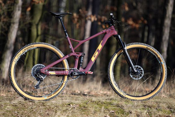 GT Sensor Carbon Expert