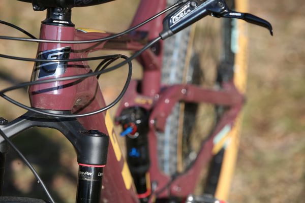 GT Sensor Carbon Expert