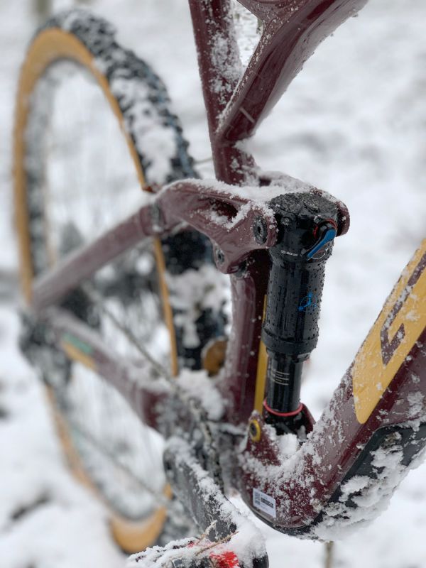 GT Sensor Carbon Expert