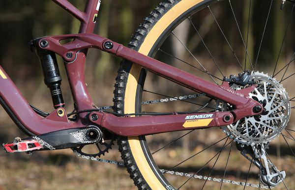 GT Sensor Carbon Expert