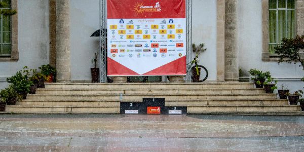 Afxentia 2019 - 2. den - opuštěné stupně vítězů