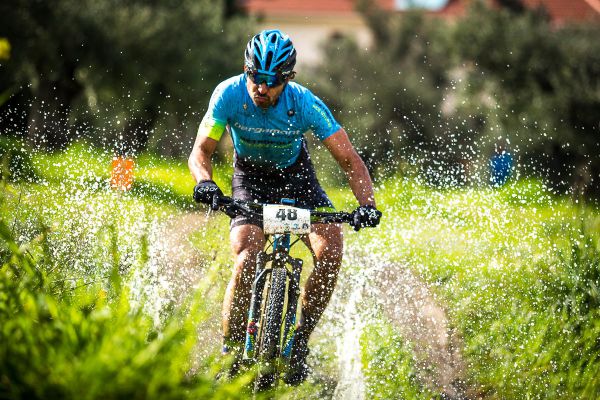 Afxentia 2019 - 3. den - před cílem bylo hodně kaluží