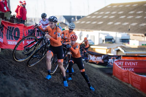 MS cyklokros - Bogense 2019 - ženy U23, muži Elite