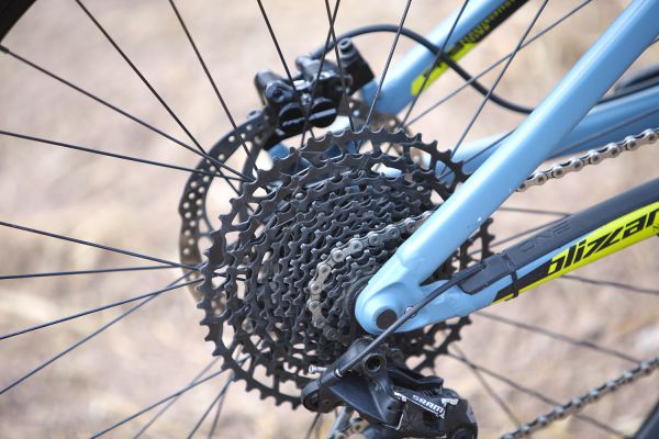 Rock Machine Blizzard 90-27