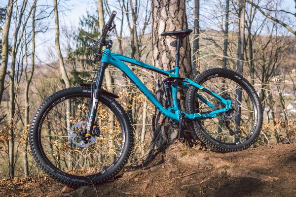 Qayron - nová česká značka