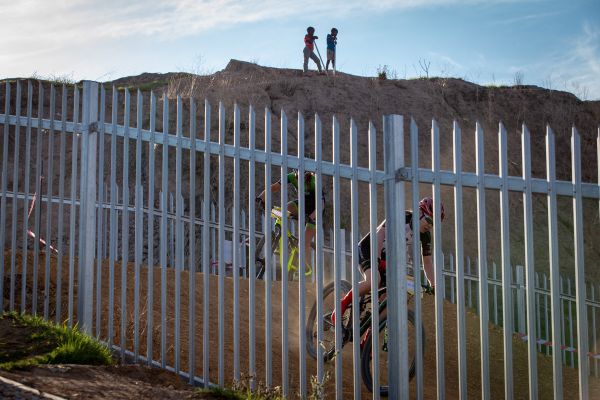 Mohutné oplocení je v JAR běžné