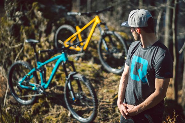 Qayron - nová česká značka