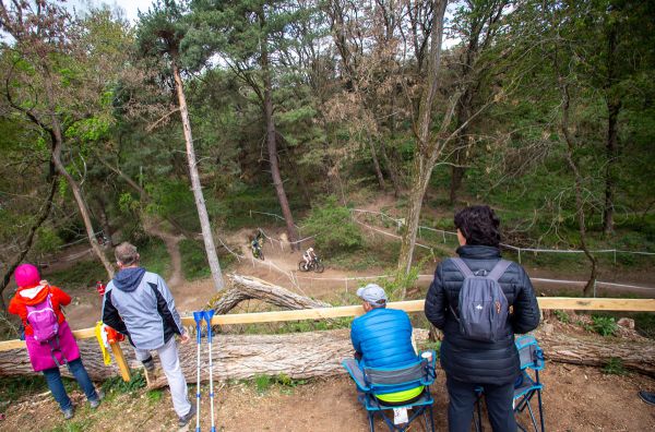 ČP XCO 2019 #2 - dění v touškovské rokli mohli diváci sledovat jen seshora