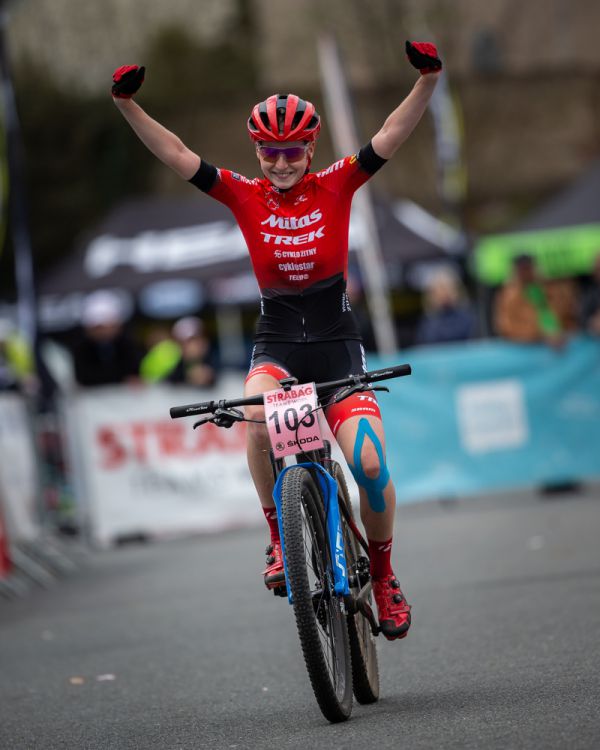 Jana Czeczinkarová dojíždí druhá