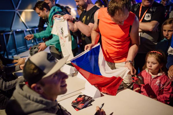 SP XCO #2- NMNM 2019 - večerní autogramiáda