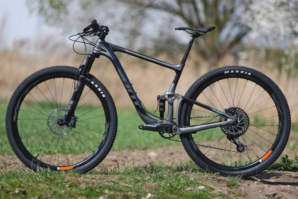 Giant Anthem Advanced SL 1