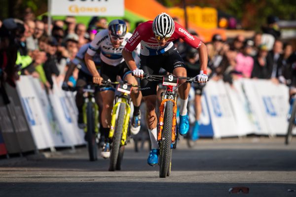 Mathieu van der Poel sprintuje pro vítězství