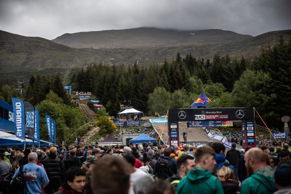 Sjezdová trať z Ben Nevisu. Klasika.