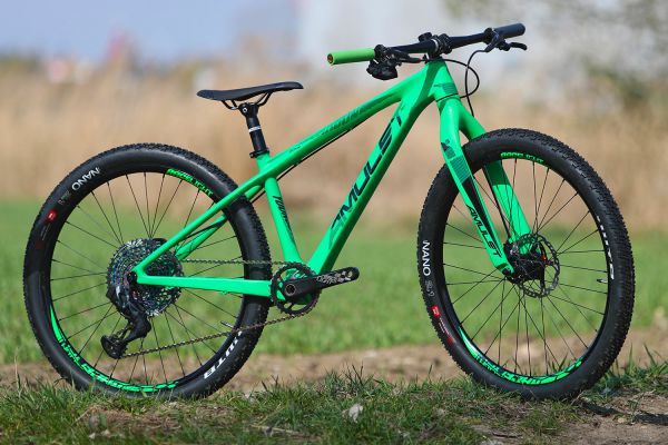 Amulet 26 Youngster Carbon