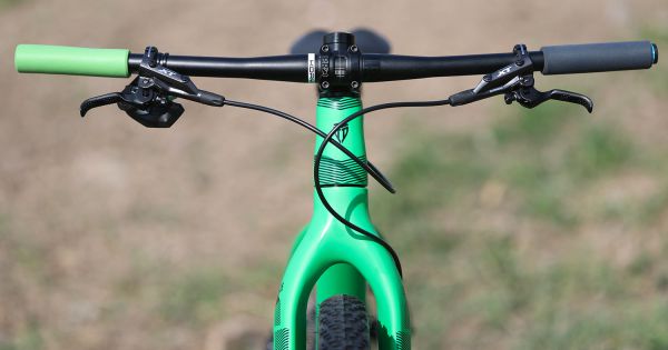 Amulet 26 Youngster Carbon