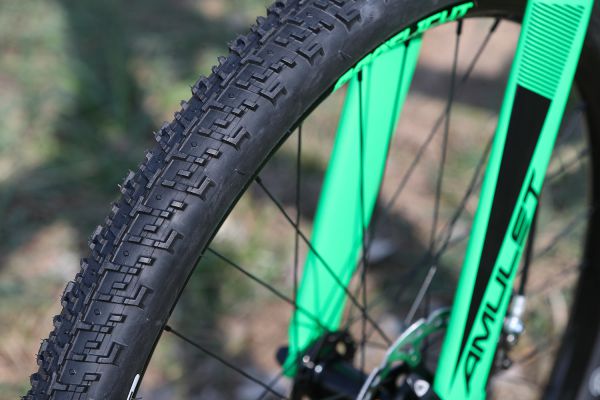 Amulet 26 Youngster Carbon