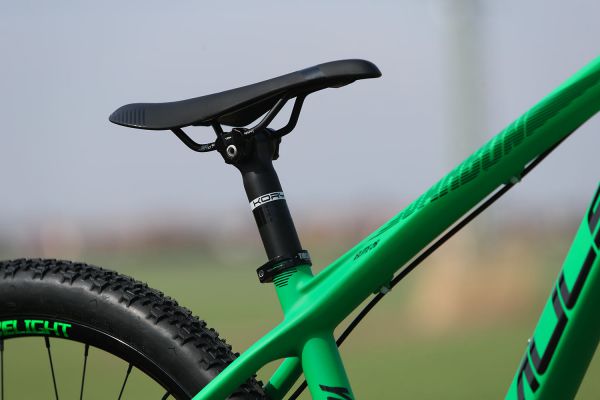 Amulet 26 Youngster Carbon