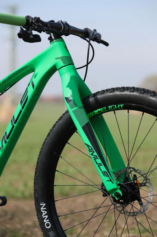 Amulet 26 Youngster Carbon