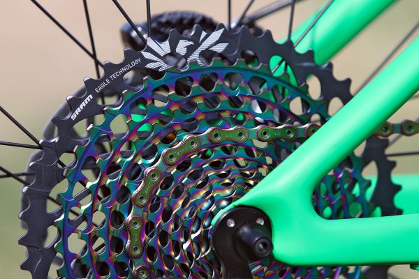 Amulet 26 Youngster Carbon