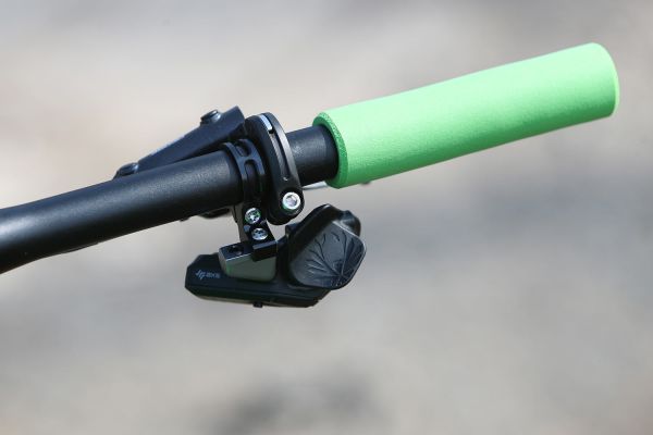 Amulet 26 Youngster Carbon