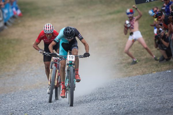 Ondřej Cink spurtuje o bramboru se Stephanem Tempierem