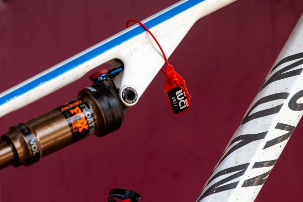 zkontrolováno, bez motoru.